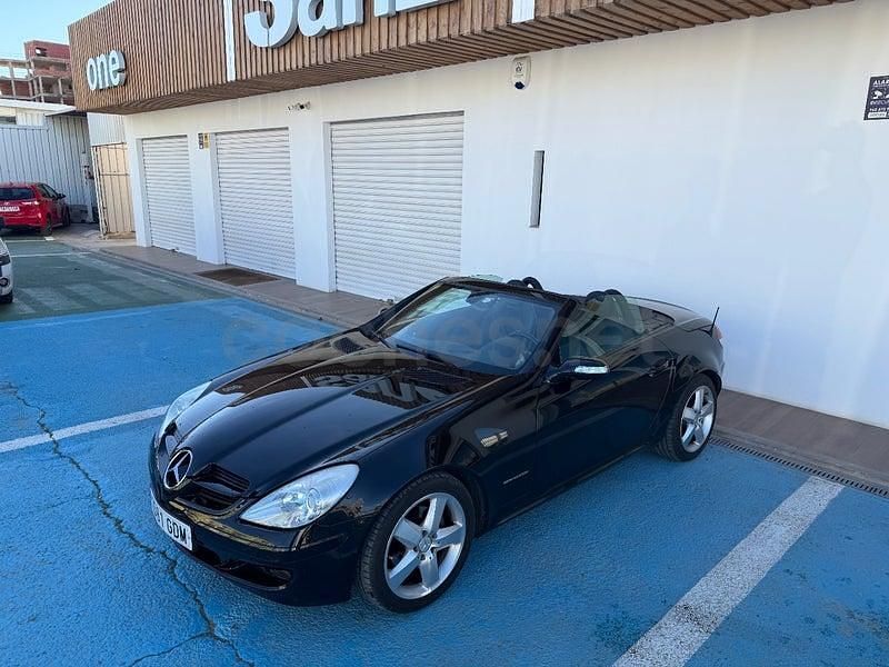 Usado Mercedes SLK200 163 CV (119 kW) 2007 Negro Descapotable