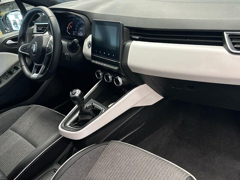 Usado Renault Clio V Techno 140 CV (102 kW) 2023 Negro Berlina