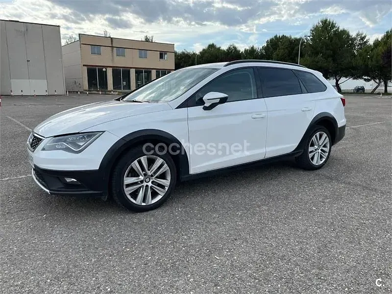 Usado Seat Leon X-Perience 4Drive 150 CV (110 kW) 2018 Blanco Familiar