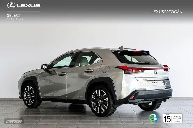 Usado Lexus UX 250h Luxury Line 184 CV (135 kW) 2019 Plateado SUV