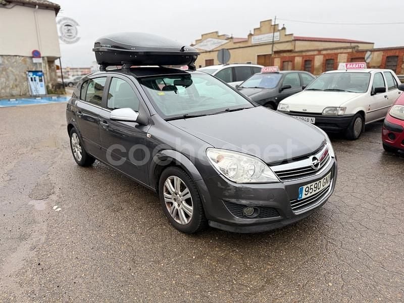 Usado Opel Astra Enjoy 110 CV (80 kW) 2009 Negro Berlina