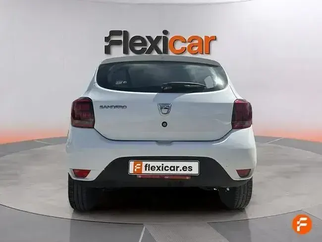 Usado Dacia Sandero Acces 73 CV (53 kW) 2018 Blanco