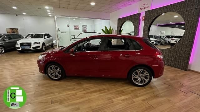 Usado Citroën C4 Seduction 92 CV (67 kW) 2014 Rojo Utilitario