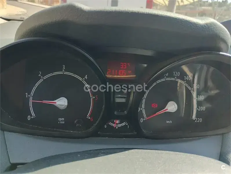 Usado Ford Fiesta Trend 68 CV (50 kW) 2009 Negro Berlina
