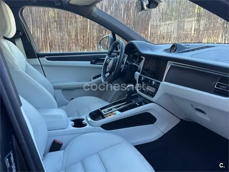 Usado Porsche Macan 265 CV (194 kW) 2023 Gris / plata SUV