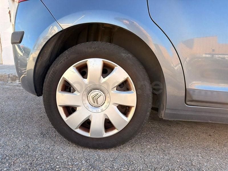 Usado Citroën C4 90 CV (66 kW) 2005 Azul Berlina