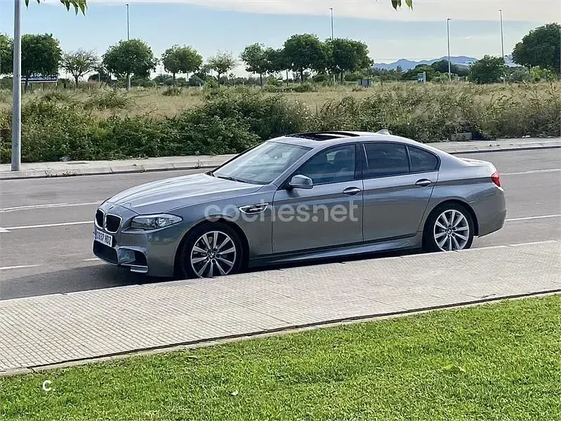 Usado BMW 528 Comfort Edition 258 CV (189 kW) 2011 Gris / plata Berlina