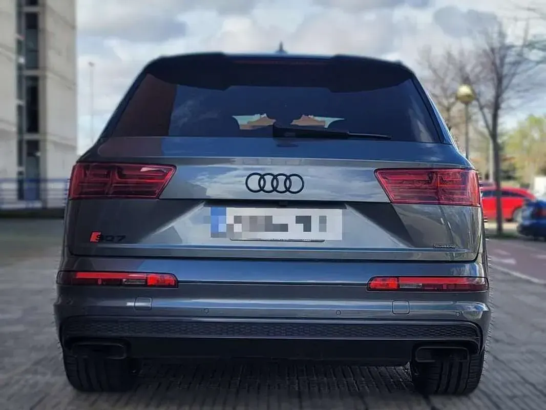 Usado Audi Q7 Sport 333 CV (244 kW) 2015 Gris SUV