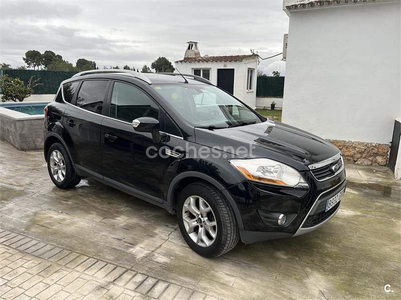 Negro Usado 2010 Ford Kuga Trend SUV | 6900 € (Precio justo) - Imagen 1/4