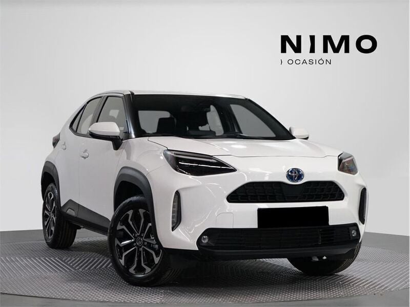 Blanco Usado 2024 Toyota Yaris Cross Active SUV | 27.300 € (Precio justo) - Imagen 1/4