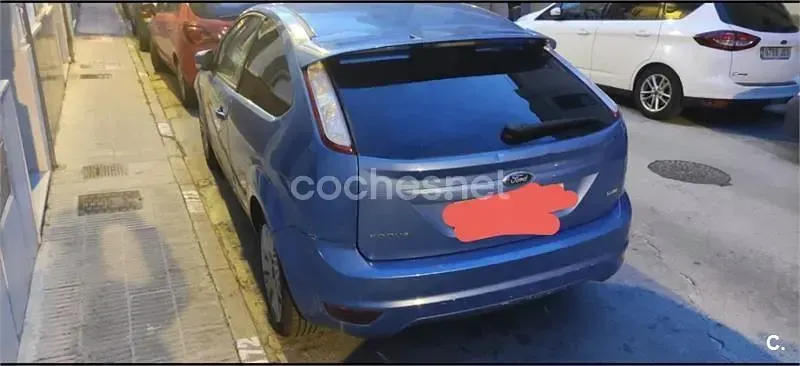 Usado Ford Focus Trend 90 CV (66 kW) 2008 Azul Berlina