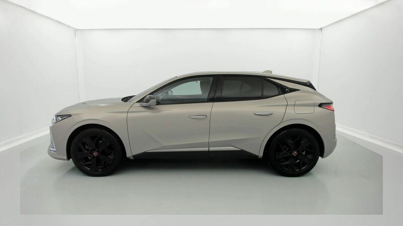 Usado DS Automobiles DS4 Performance Line Plus 225 CV (165 kW) 2022 Perla de cristal SUV
