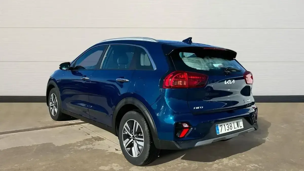 Begagnad Kia Niro 141 HK (103 kW) 2022 Blå SUV