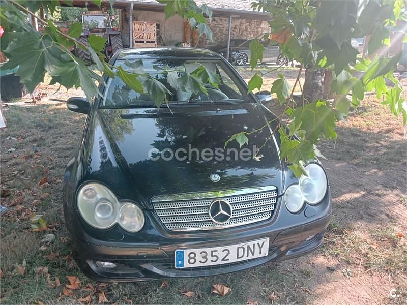 Negro Usado 2005 Mercedes C220 Sport Edition Berlina | 3500 € (Precio justo) - Imagen 1/4