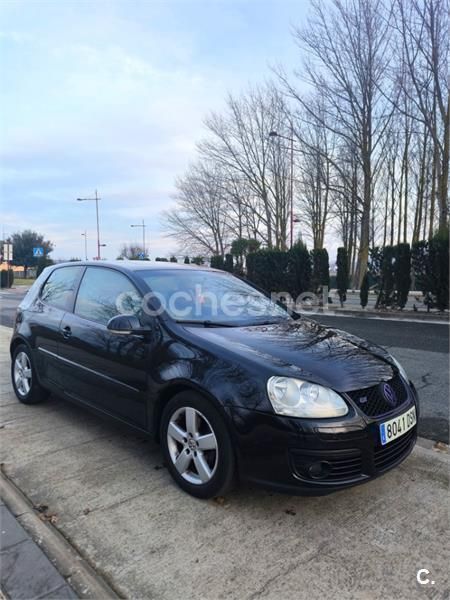 Negro Usado 2005 VW Golf IV Highline Berlina | 5100 € (Buen precio) - Imagen 1/4