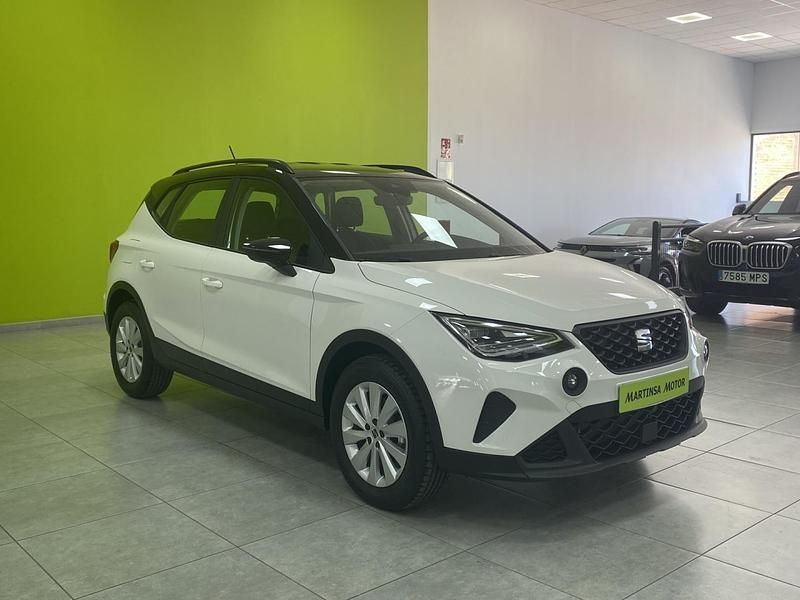 Usado Seat Arona Style 115 CV (84 kW) 2024 Blanco SUV