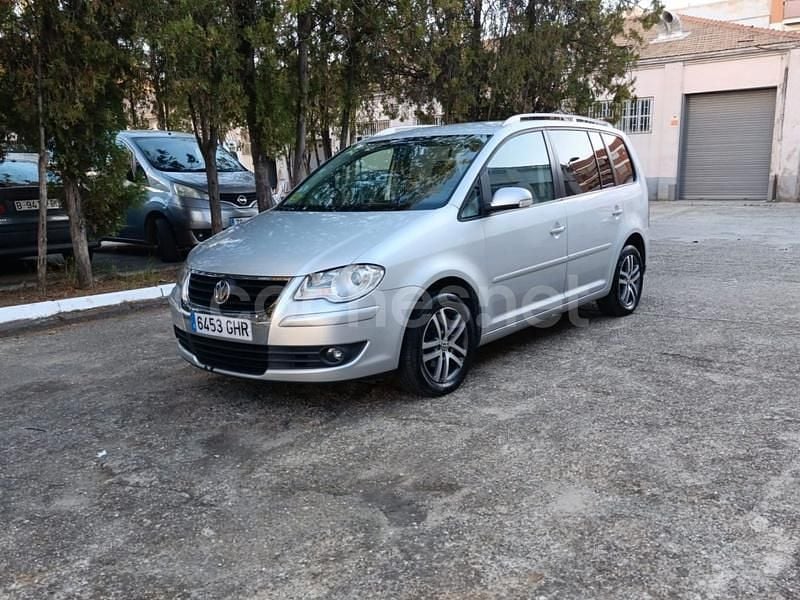 Gris / plata Usado 2009 VW Touran Advance Monovolumen | 6990 € (Precio justo) - Imagen 1/4