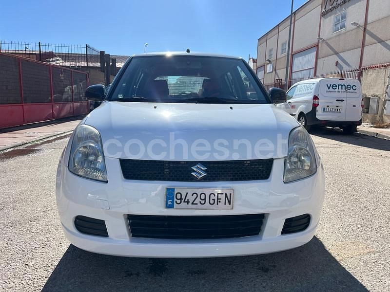 Usado Suzuki Swift GL 75 CV (55 kW) 2008 Blanco Berlina