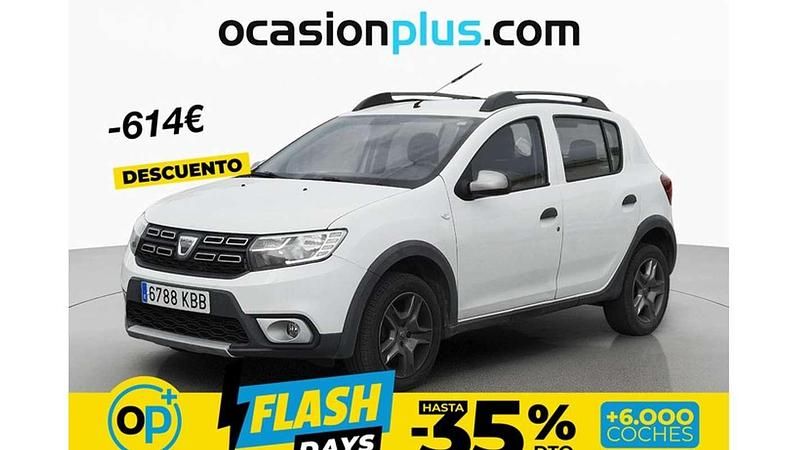 Usado Dacia Sandero Stepway 90 CV (66 kW) 2017 Blanco Utilitario