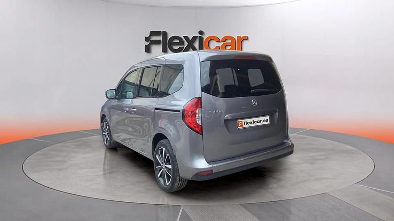 Usado Mercedes T180 116 CV (85 kW) 2023 Gris Monovolumen