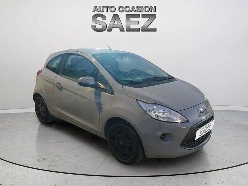 Usado Ford Ka Trend 69 CV (50 kW) 2016 Gris / plata Berlina