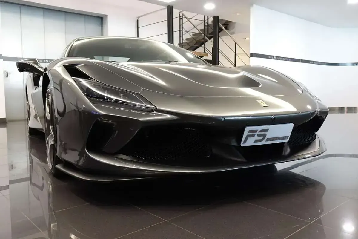 Usado Ferrari F8 721 CV (530 kW) 2021 Gris Coupe