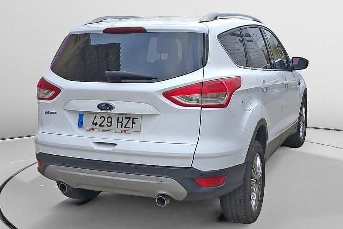 Usado Ford Kuga Titanium 140 CV (102 kW) 2014 SUV