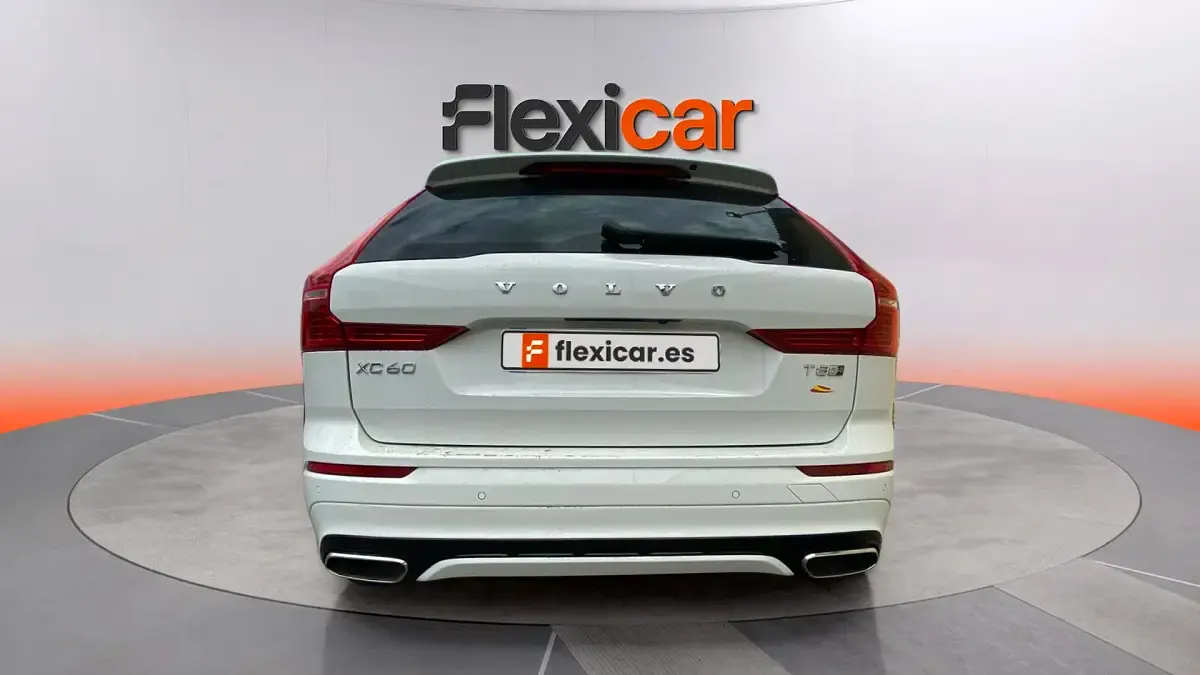 Usado Volvo XC60 R-Design 390 CV (286 kW) 2019 Blanco SUV