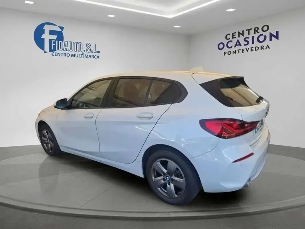 Usado BMW 116 116 CV (85 kW) 2022 Blanco Utilitario