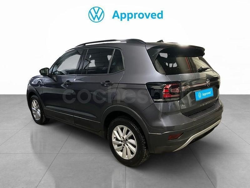 Usado VW T-Cross Advance 110 CV (80 kW) 2023 Gris / plata SUV