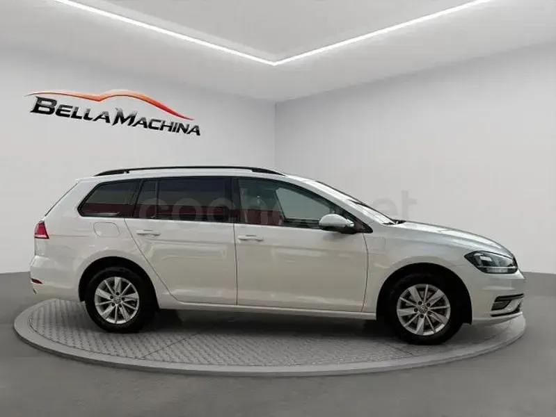 Usado VW Golf VII Business 115 CV (84 kW) 2019 Blanco Familiar