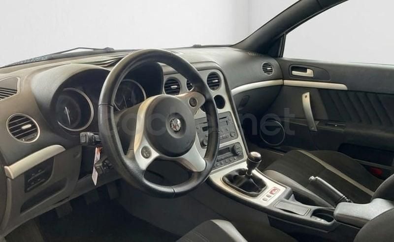 Usado Alfa Romeo Spider 210 CV (154 kW) 2009 Gris / plata Descapotable