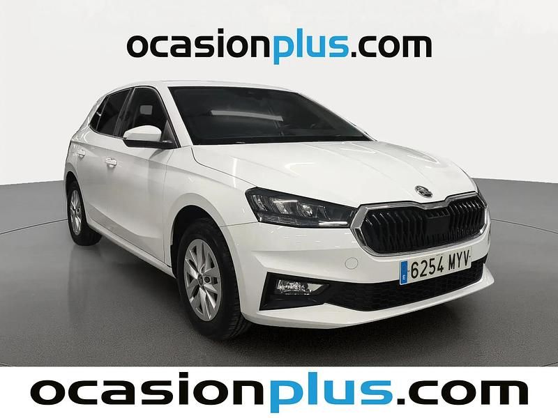 Usado Skoda Fabia Selection 95 HP (69 kW) 2025 Branco Sedan
