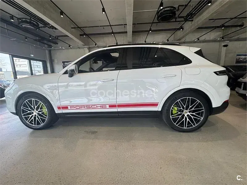 Usado Porsche Cayenne E-Hybrid 470 CV (345 kW) 2025 Blanco SUV