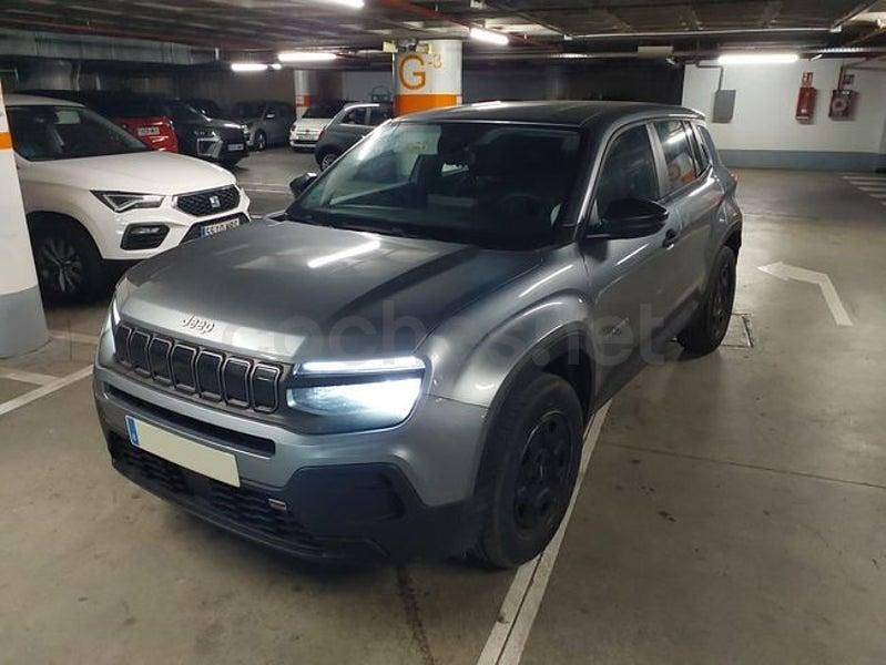 Usado Jeep Avenger Summit 100 CV (73 kW) 2023 Gris / plata SUV