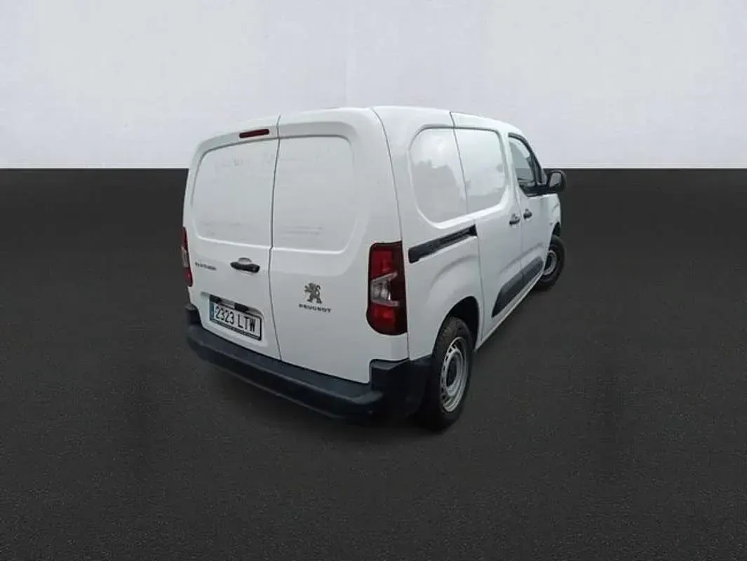 Usado Peugeot Partner Premium 99 CV (72 kW) 2021 Blanco Monovolumen
