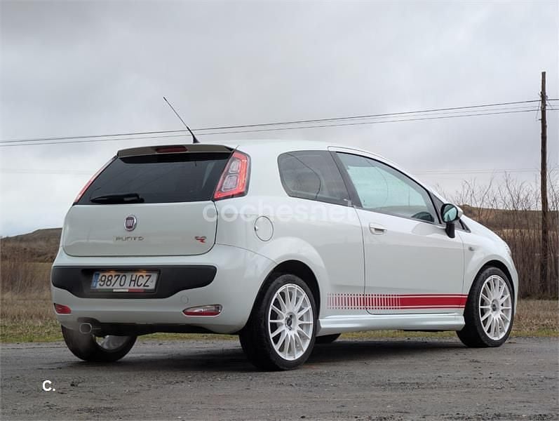 Usado Fiat Punto Evo Sport 95 CV (69 kW) 2011 Blanco Utilitario