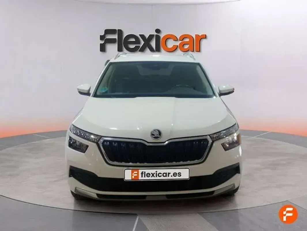 Usado Skoda Kamiq Selection 116 CV (85 kW) 2024 Blanco SUV