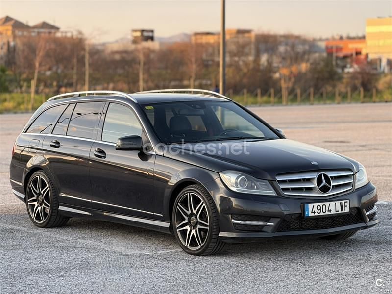 Usado Mercedes C220 170 CV (125 kW) 2012 Negro Familiar