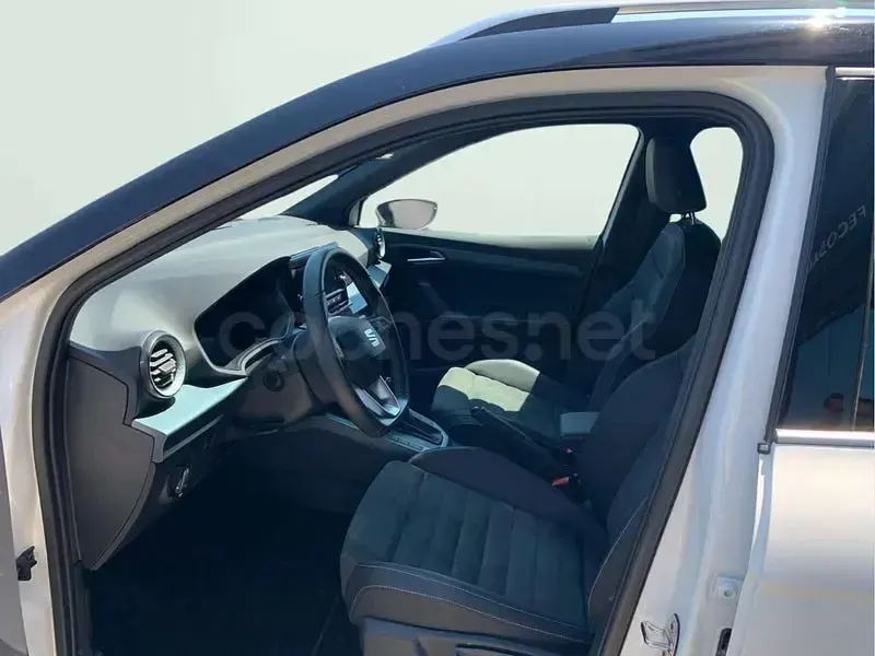 Usado Seat Arona Xperience 115 CV (84 kW) 2025 Blanco SUV