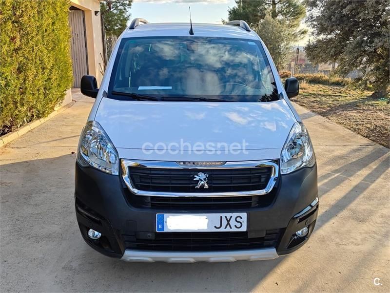 Blanco Usado 2016 Peugeot Partner Tepee Outdoor Monovolumen | 11.500 € (Precio justo) - Imagen 1/4