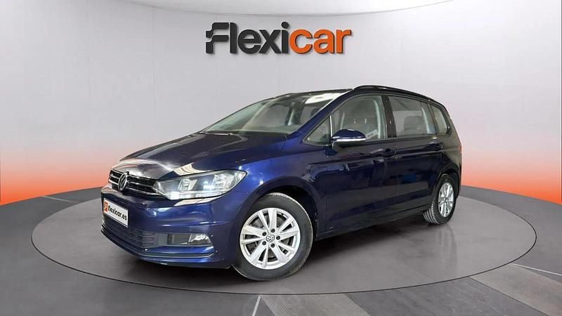 Usado VW Touran Business 122 CV (89 kW) 2021 Azul Monovolumen