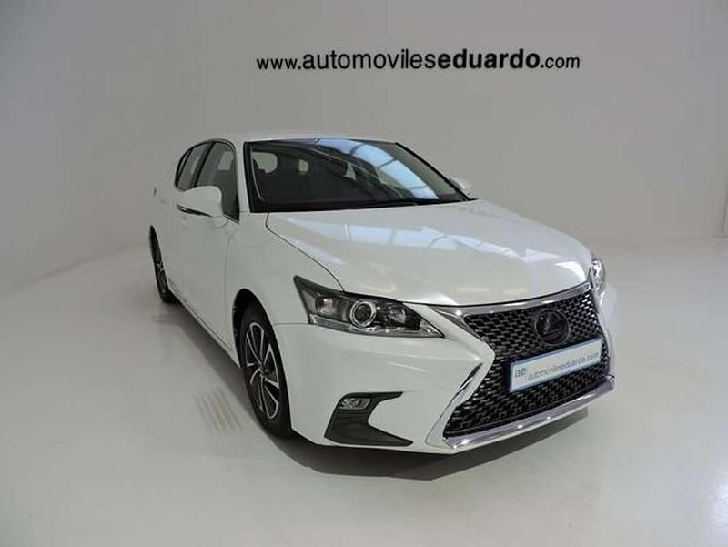 Usado Lexus CT200h Business Edition 136 CV (100 kW) 2020 Blanco Utilitario