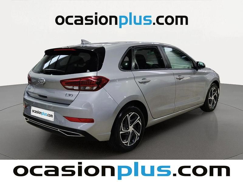 Begagnad Hyundai i30 120 HK (88 kW) 2022 Grå Halvkombi