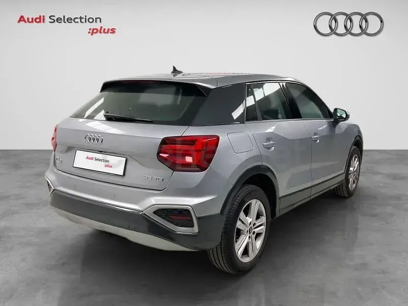 Usado Audi Q2 Advanced Plus 116 CV (85 kW) 2025 Gris / plata SUV