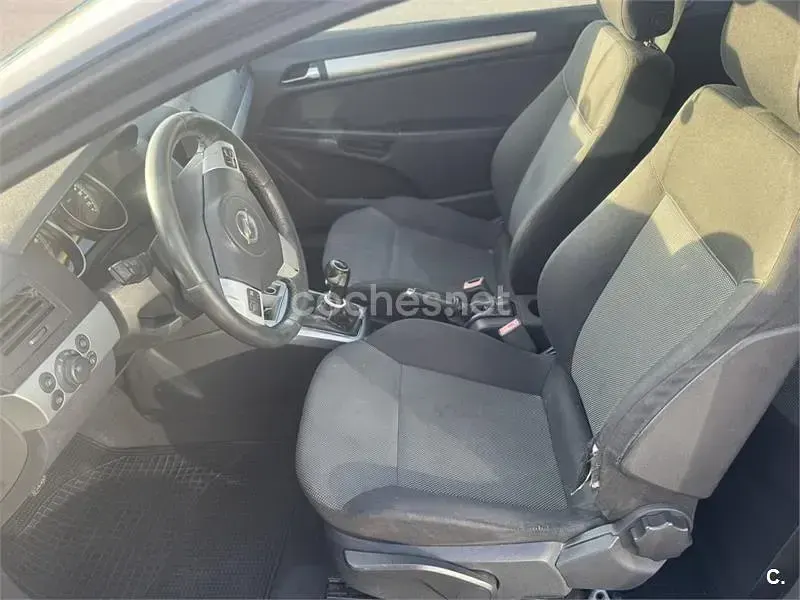 Usado Opel Astra GTC Cosmo 100 CV (73 kW) 2009 Azul Berlina