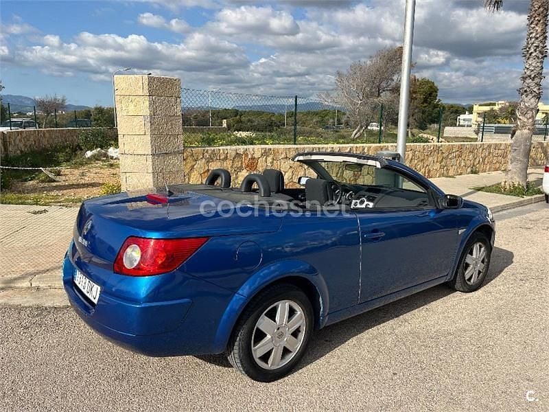 Azul Usado 2005 Renault Mégane Cabriolet Privilege Descapotable | 5000 € (Precio justo) - Imagen 1/4