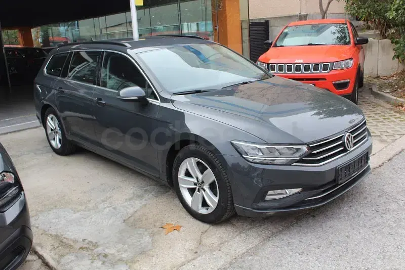 Usado VW Passat R-line 190 CV (139 kW) 2020 Gris / plata Berlina