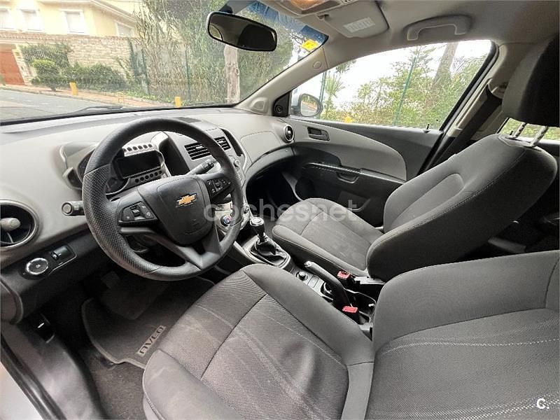 Usado Chevrolet Aveo LT 86 CV (63 kW) 2011 Blanco Berlina