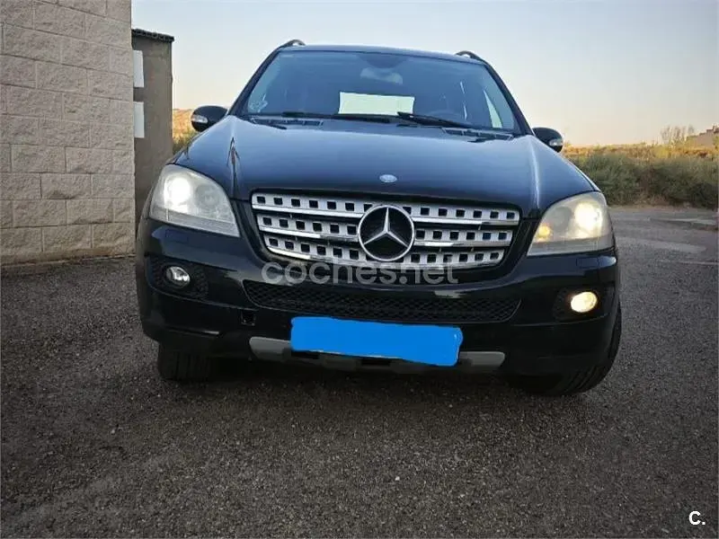 Usado Mercedes ML320 AMG Edition 1 224 CV (164 kW) 2008 Negro SUV